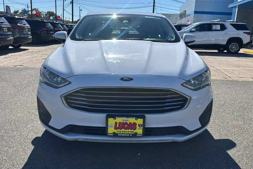 2019 Ford Fusion SE photo 1