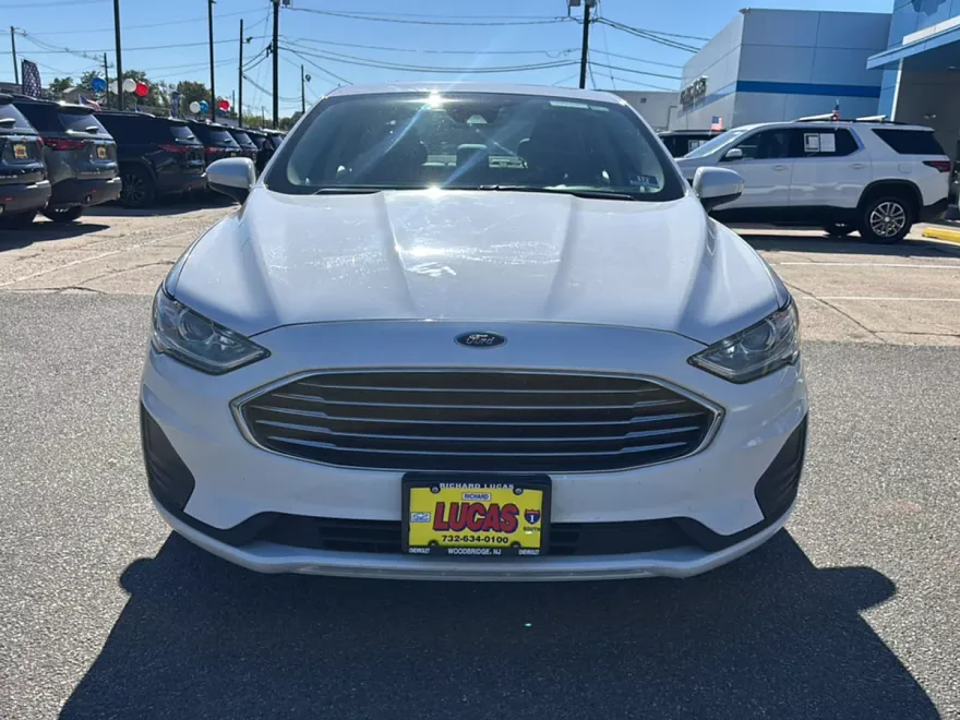 2019 Ford Fusion SE photo 1