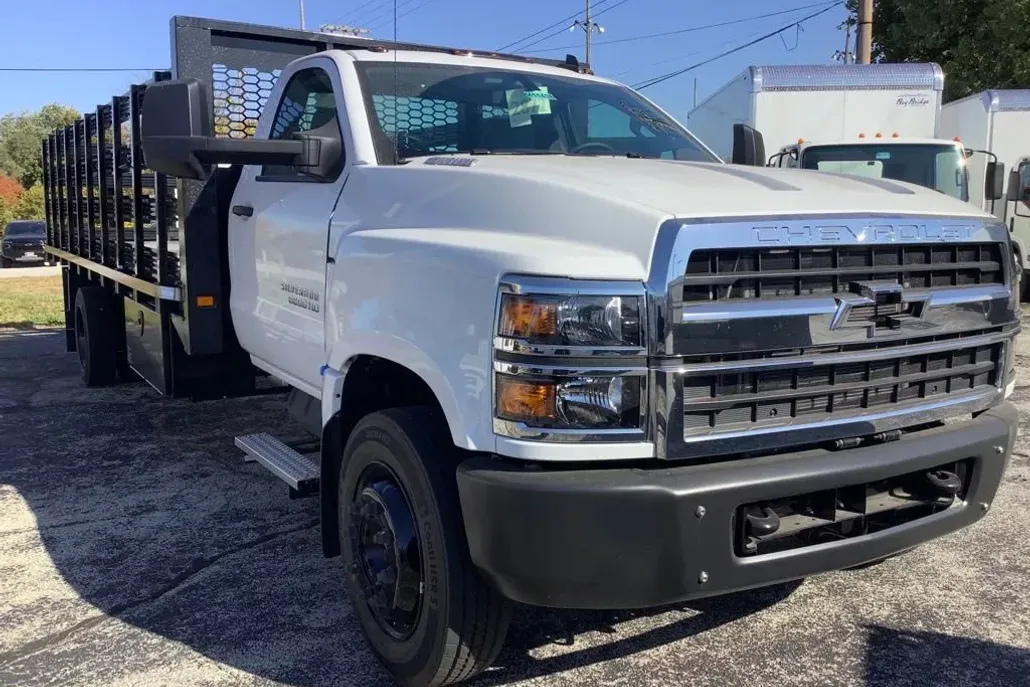 2024 Chevrolet Silverado 6500HD Work Truck photo 1