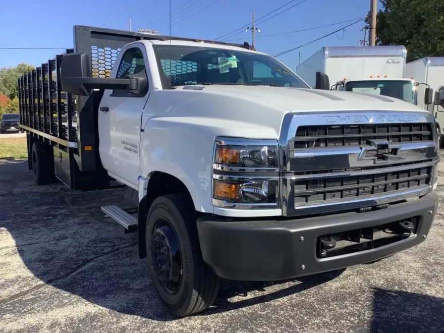 2024 Chevrolet Silverado 6500HD Work Truck photo 1