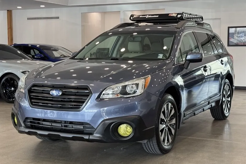 2015 Subaru Outback 3.6R Limited photo 1