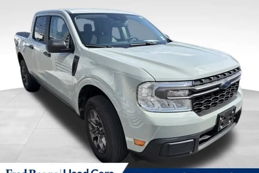 2022 Ford Maverick XLT photo 1