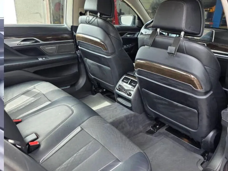 2017 Bmw 740i xDrive photo 1