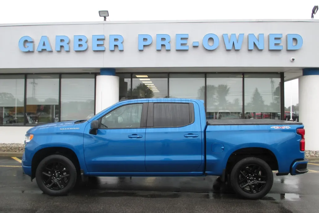 2023 Chevrolet Silverado 1500 RST photo 1