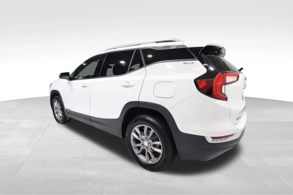 2024 Gmc Terrain SLT photo 1