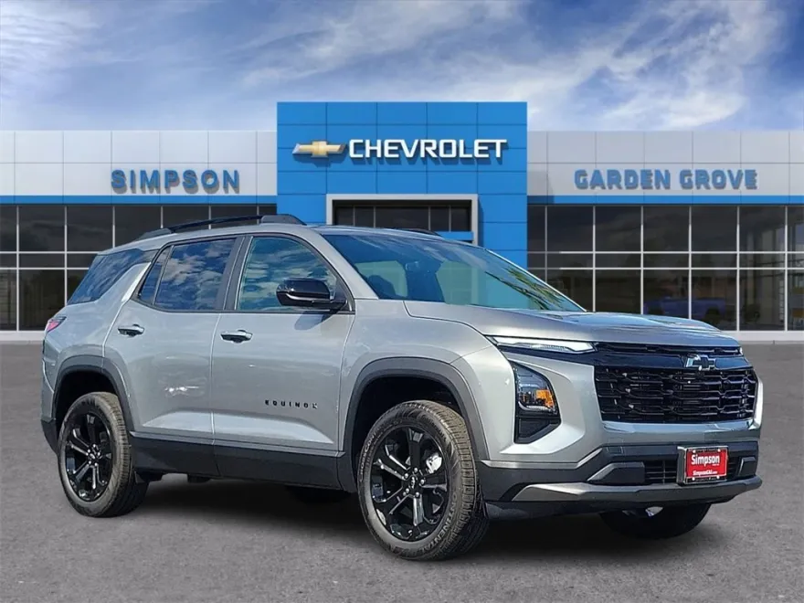 2026 Chevrolet Equinox LT photo 1