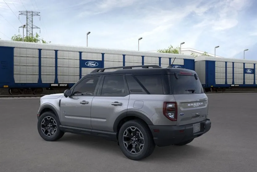2025 Ford Bronco Sport Outer Banks photo 1