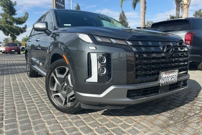 2023 Hyundai Palisade Limited photo 1