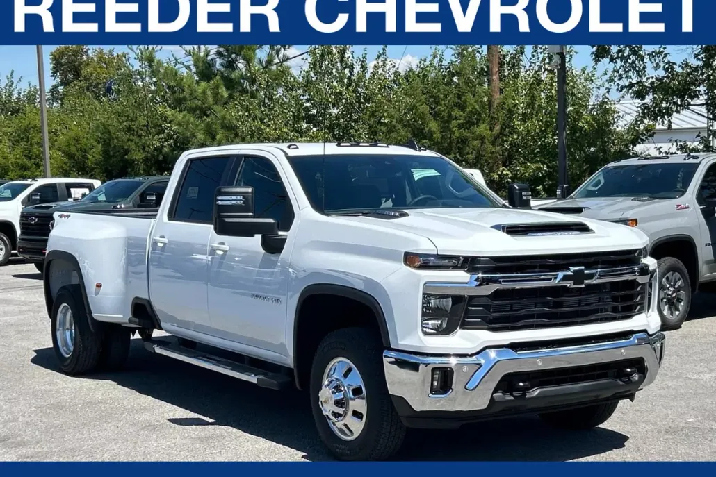 2026 Chevrolet Silverado 3500HD LT photo 1