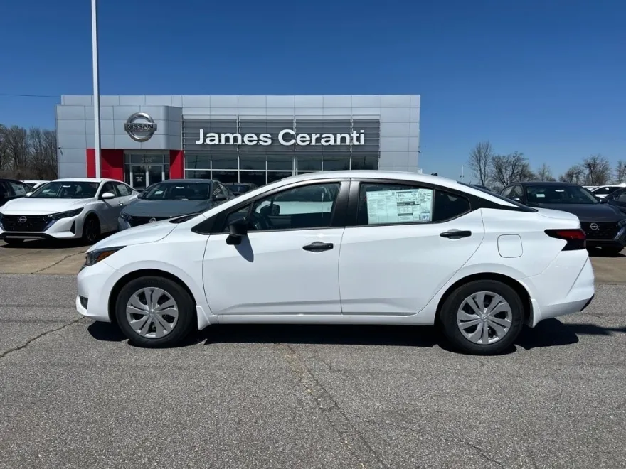2025 Nissan Versa S photo 1