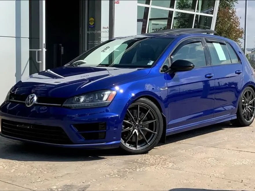 2016 Volkswagen Golf R 4Motion photo 1