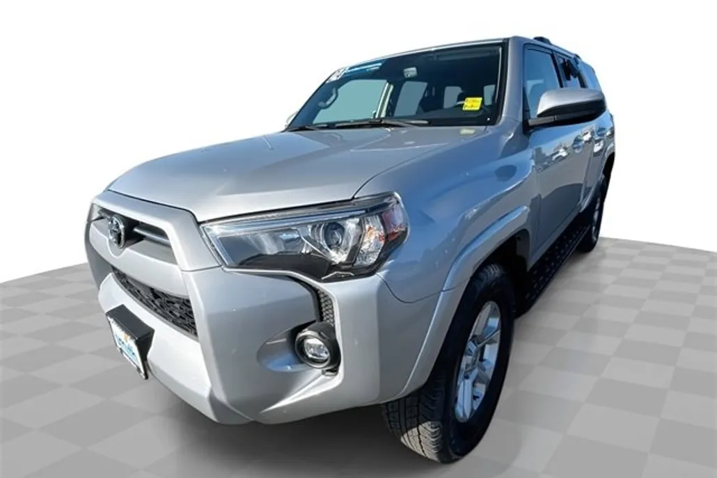 2024 Toyota 4Runner SR5 photo 1