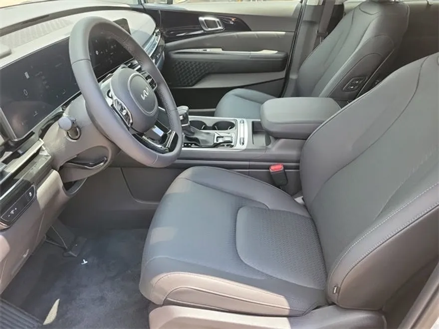 2026 Kia Carnival SX Prestige photo 1