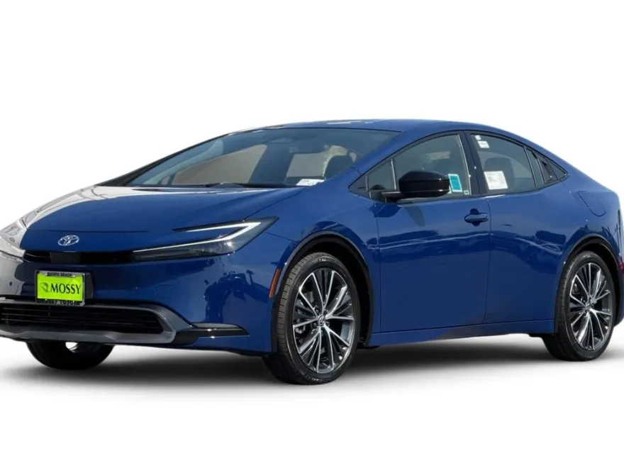 2026 Toyota Prius XLE photo 1
