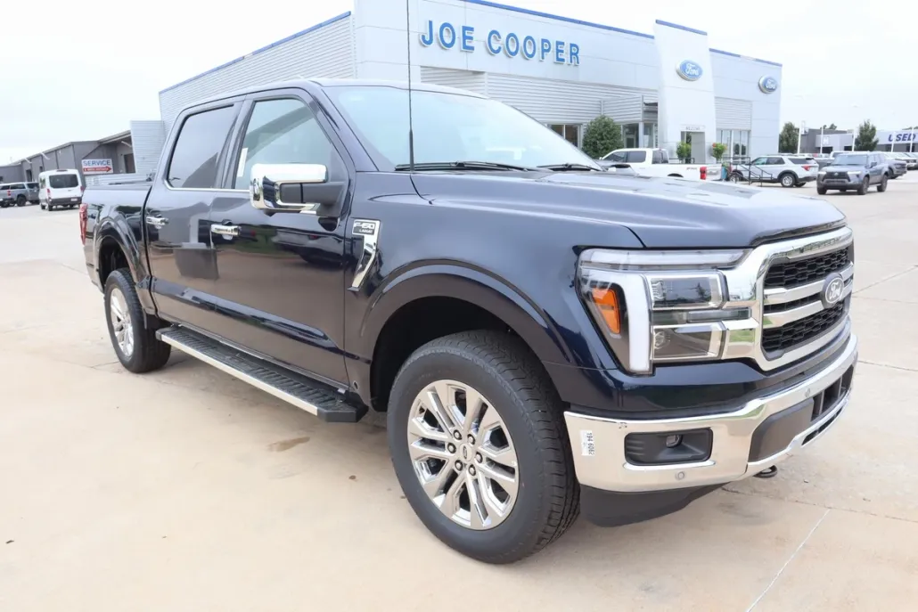 2025 Ford F-150 Lariat photo 1