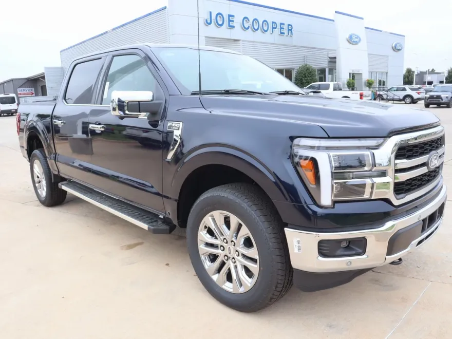 2025 Ford F-150 Lariat photo 1