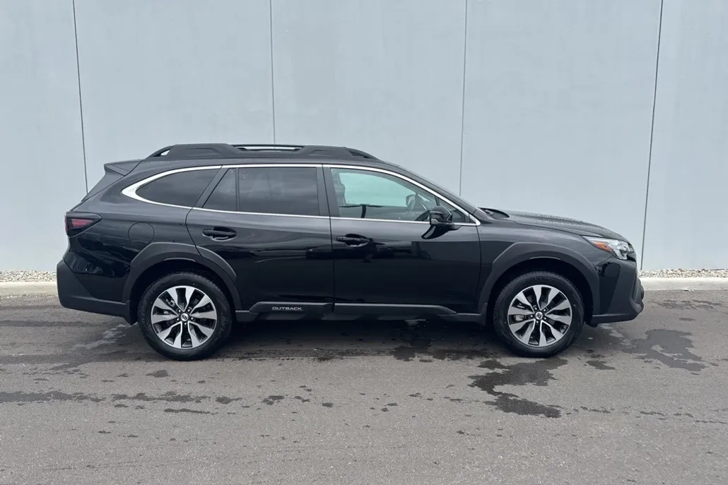 2025 Subaru Outback Limited XT photo 1