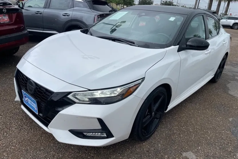 2023 Nissan Sentra SR photo 1