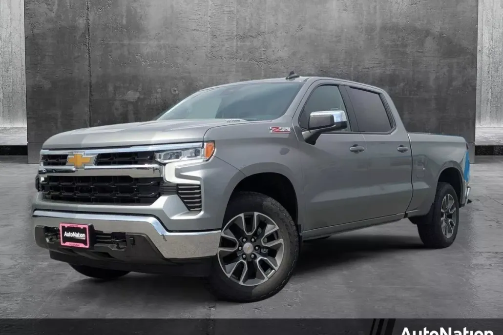 2025 Chevrolet Silverado 1500 LT photo 1