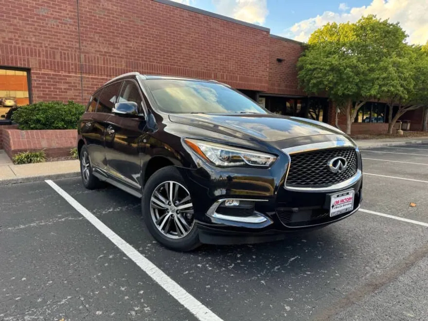 2019 Infiniti QX60 Luxe photo 1