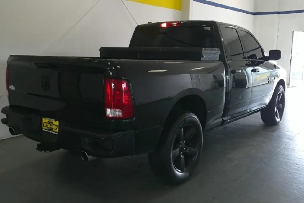2018 Ram 1500 Express Tradesman photo 1
