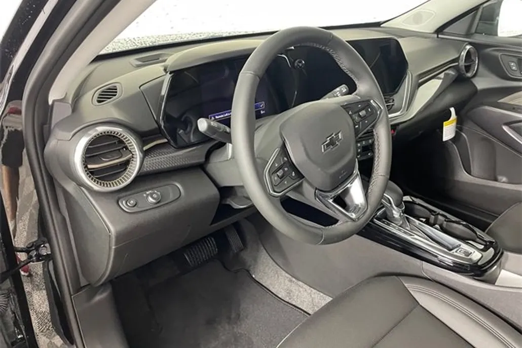 2026 Chevrolet Trax ACTIV photo 1