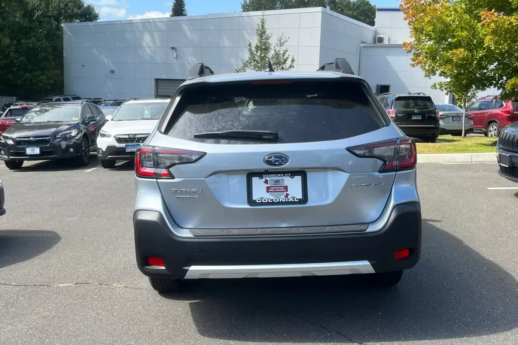 2024 Subaru Outback Limited photo 1