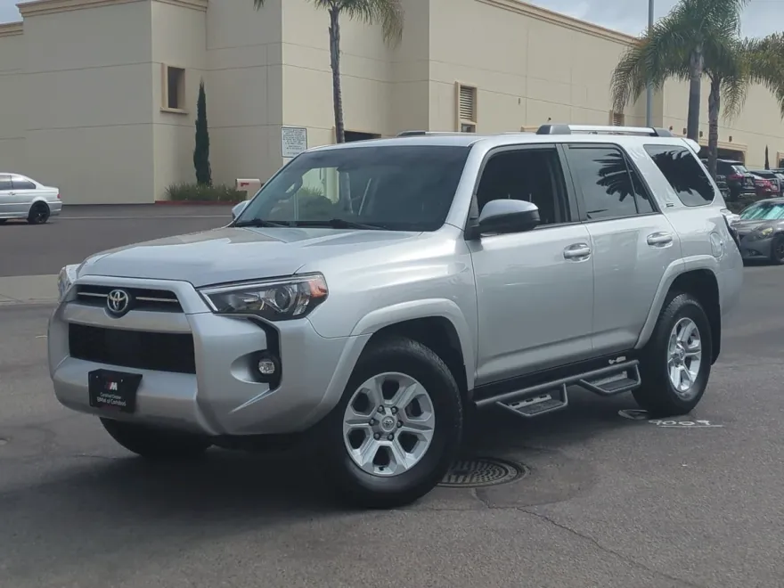 2022 Toyota 4Runner SR5 photo 1