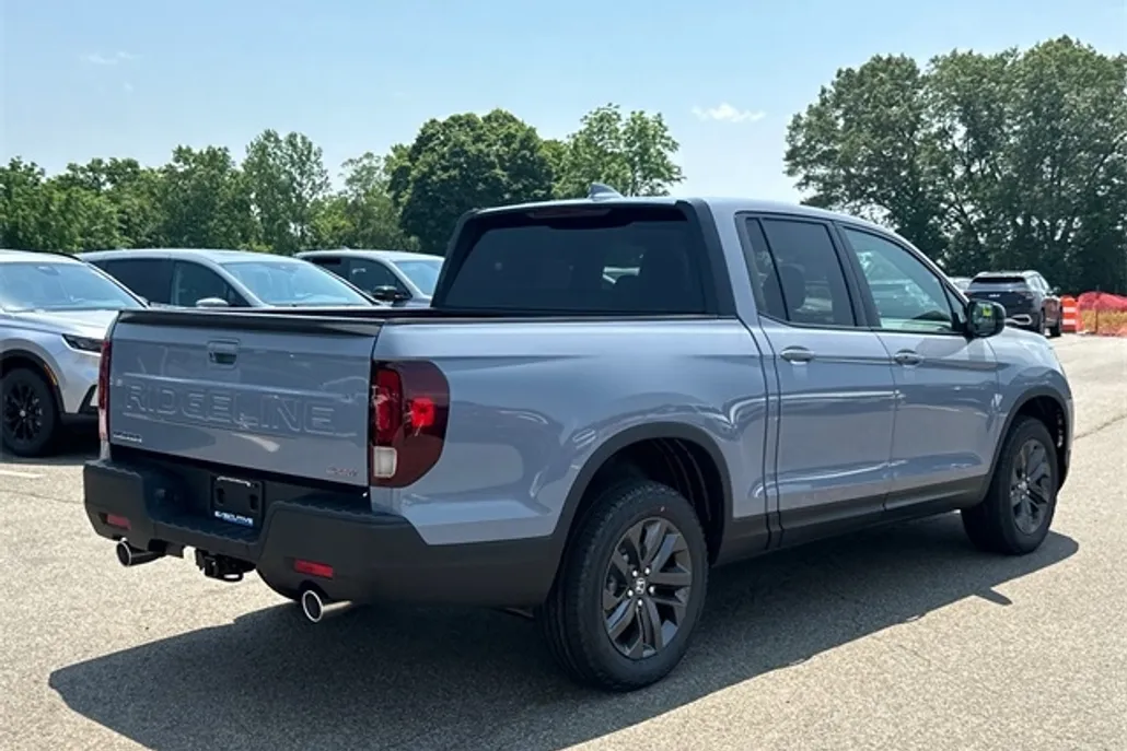 2025 Honda Ridgeline Sport photo 1