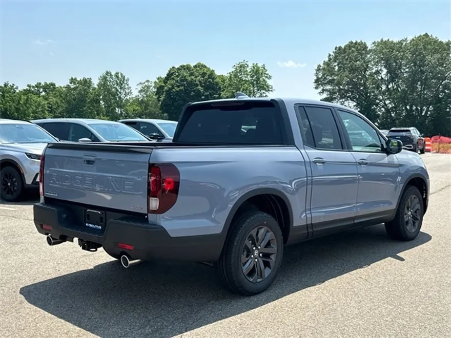 2025 Honda Ridgeline Sport photo 1