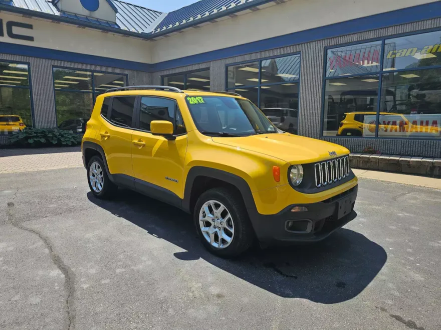 2017 Jeep Renegade Latitude North Edition photo 1