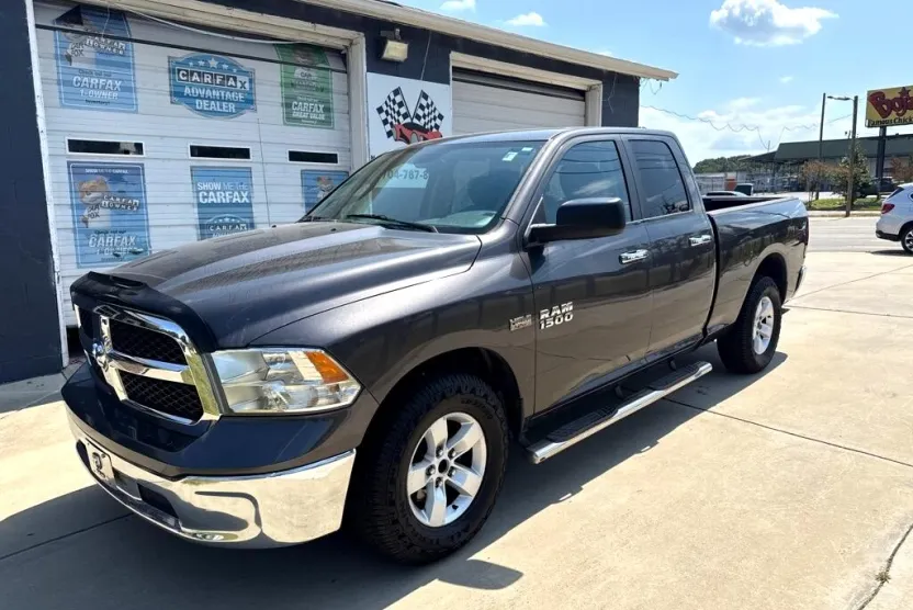 2014 Ram 1500 SLT photo 1