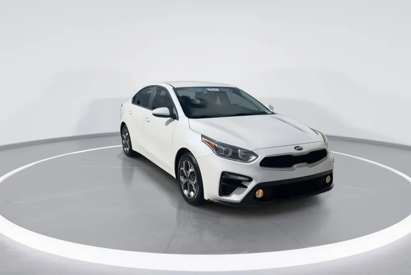 2021 Kia Forte LXS photo 1