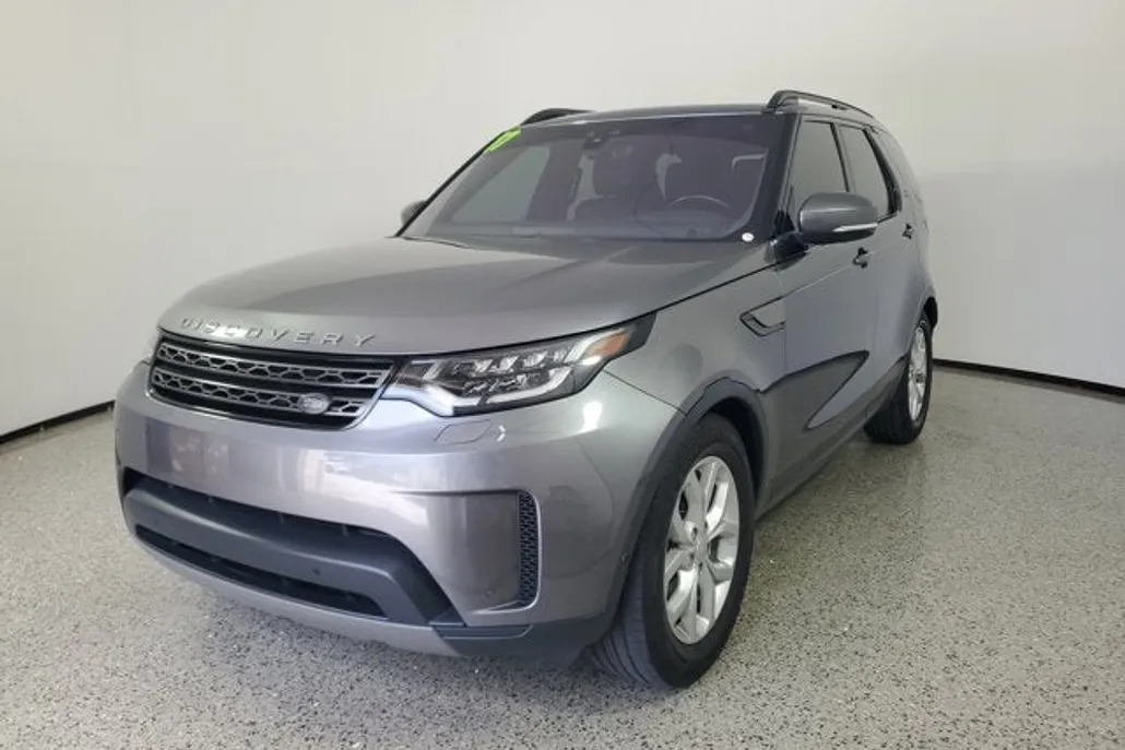 2017 Land Rover Discovery SE photo 1