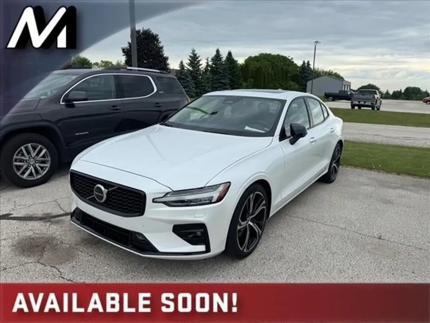 2023 Volvo S60 Core photo 1