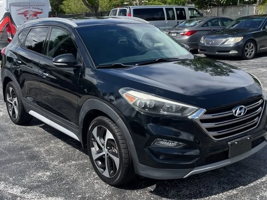 2017 Hyundai Tucson Limited photo 1