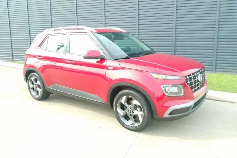 2022 Hyundai Venue SEL Limited photo 1