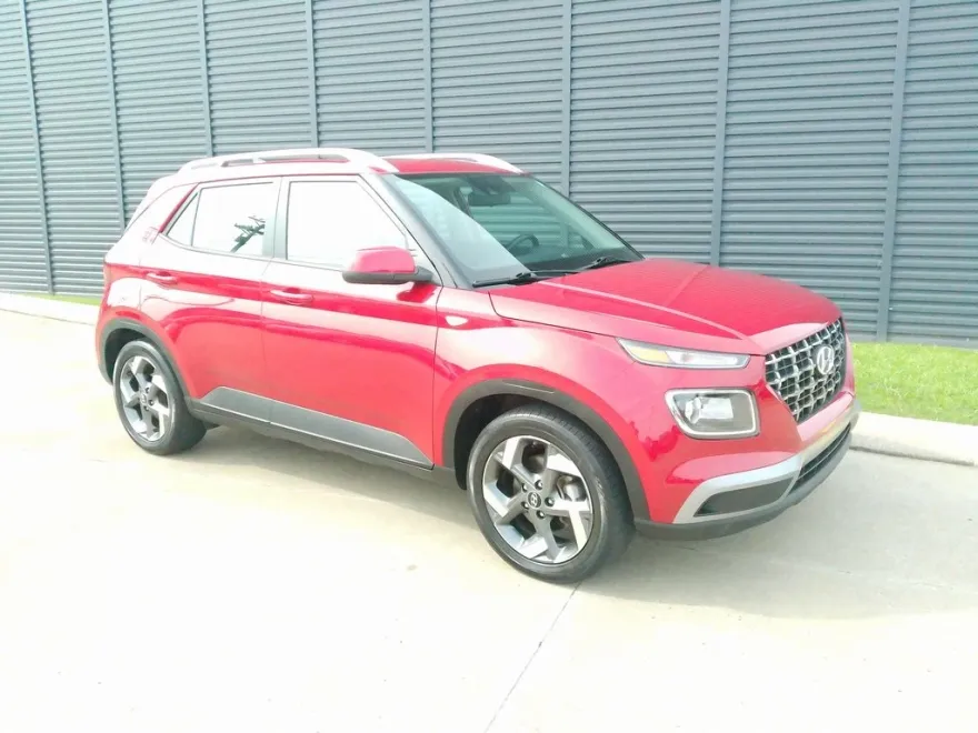 2022 Hyundai Venue SEL Limited photo 1