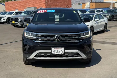 2022 Volkswagen Atlas Cross Sport SE Technology photo 2