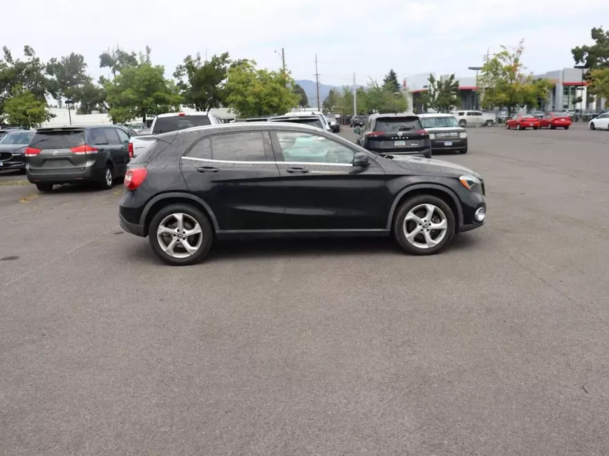 2019 Mercedes Benz GLA 250 photo 1