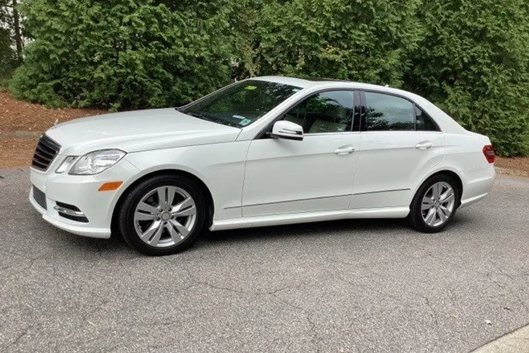 2013 Mercedes Benz E 350 Sedan photo 1
