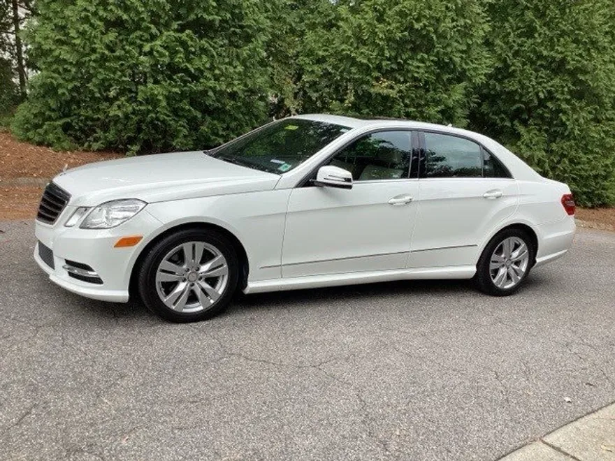 2013 Mercedes Benz E 350 Sedan photo 1