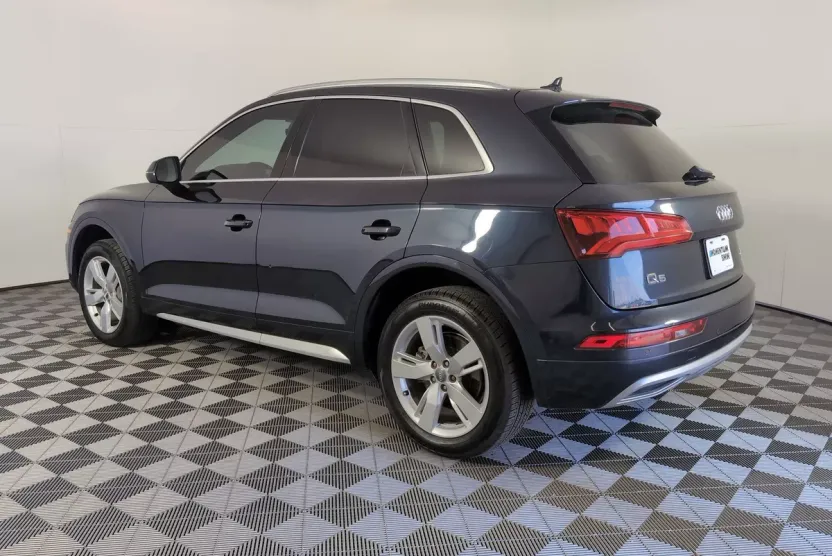 2018 Audi Q5 2.0T Premium photo 1