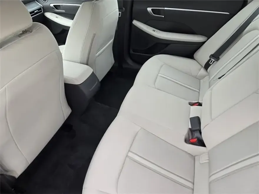 2025 Hyundai Sonata SEL photo 28