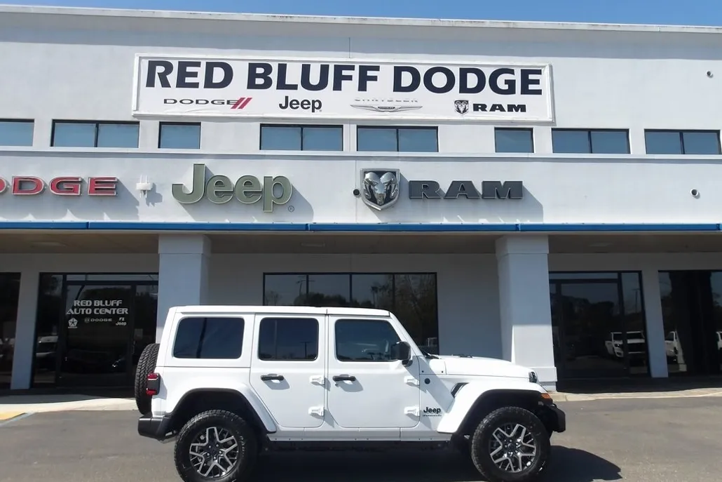 2025 Jeep Wrangler Sahara photo 1