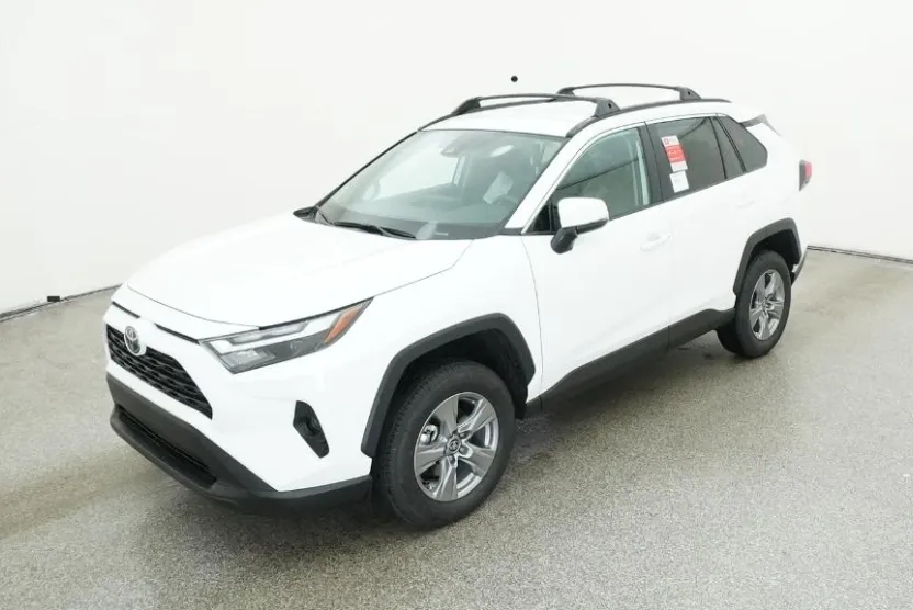 2025 Toyota RAV4 XLE photo 1