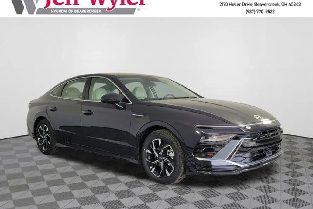 2025 Hyundai Sonata SEL photo 1
