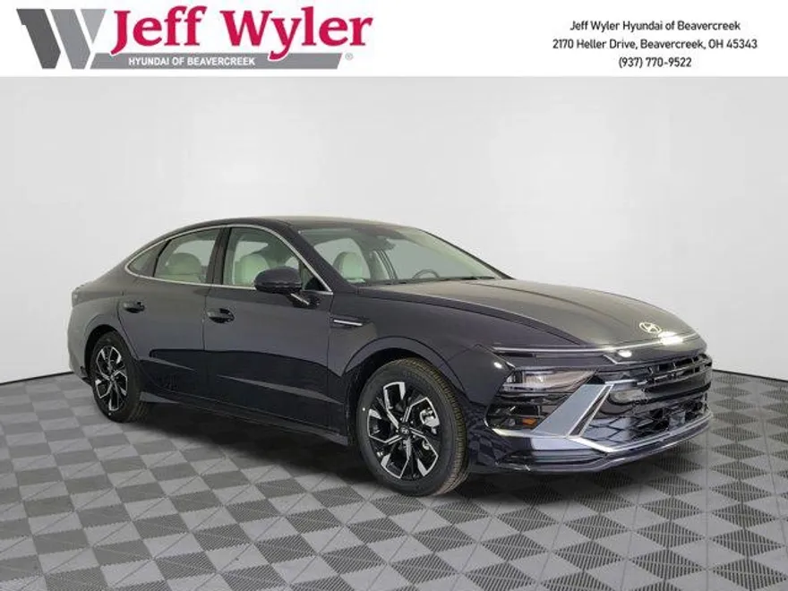 2025 Hyundai Sonata SEL photo 1