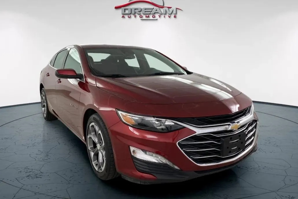 2024 Chevrolet Malibu 1LT photo 1