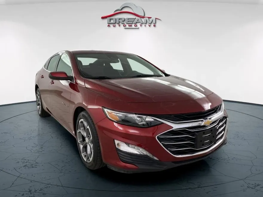 2024 Chevrolet Malibu 1LT photo 1